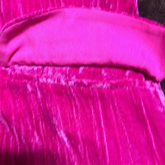 NASTY GAL: HOT PINK CRUSHED VELVET BLAZER. Women’s size U S 6. - Picture 5 of 9